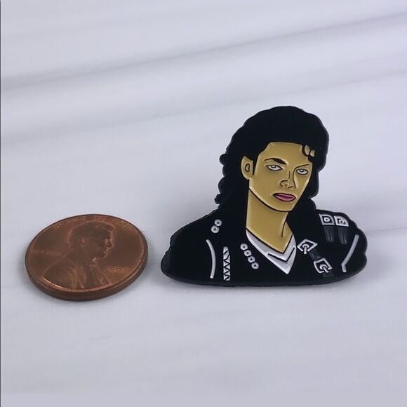 MJ Thriller Enamel Pin/ Brooch - Picture 2 of 4